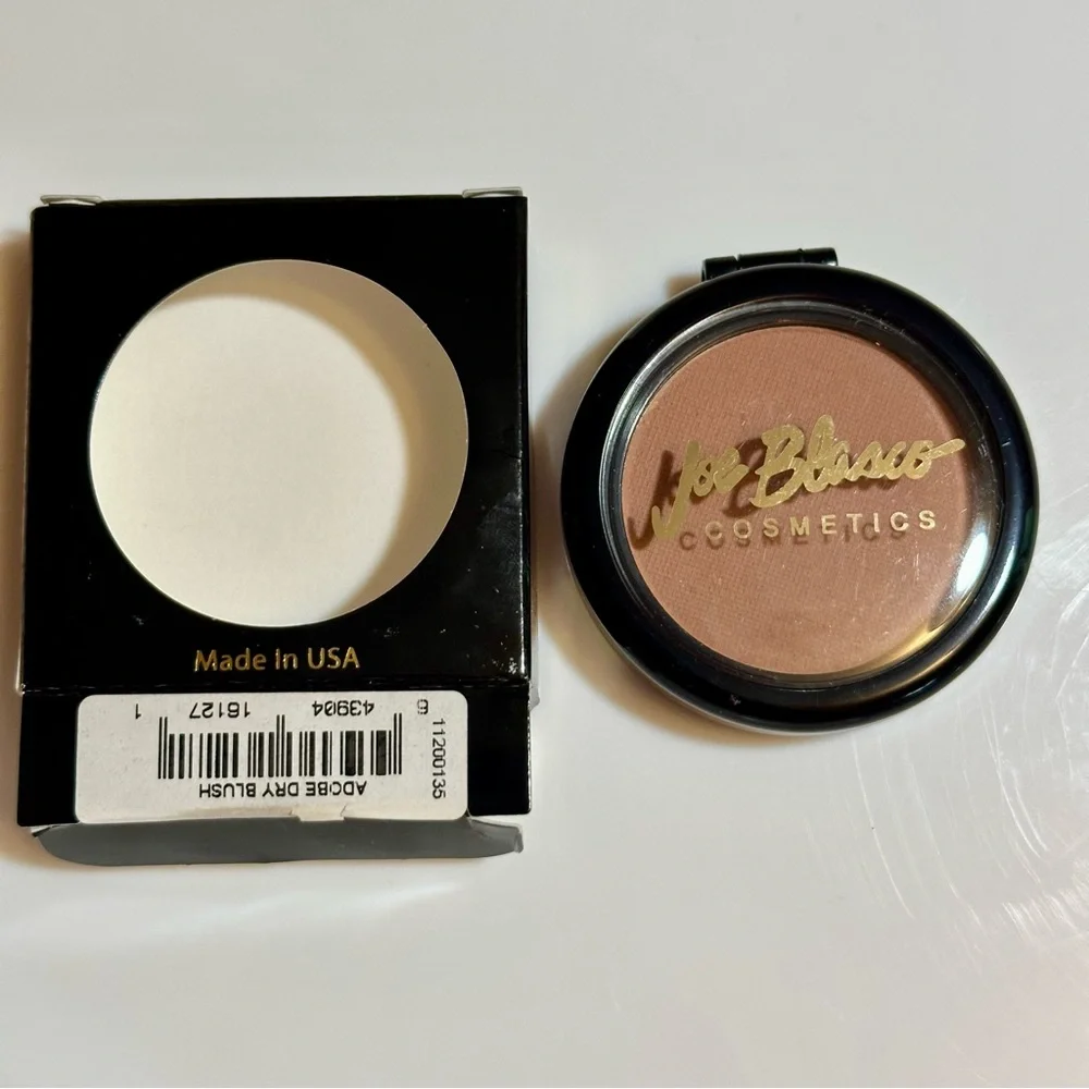 Joe Blasco dry blush in Adobe color BNIB BNWT
